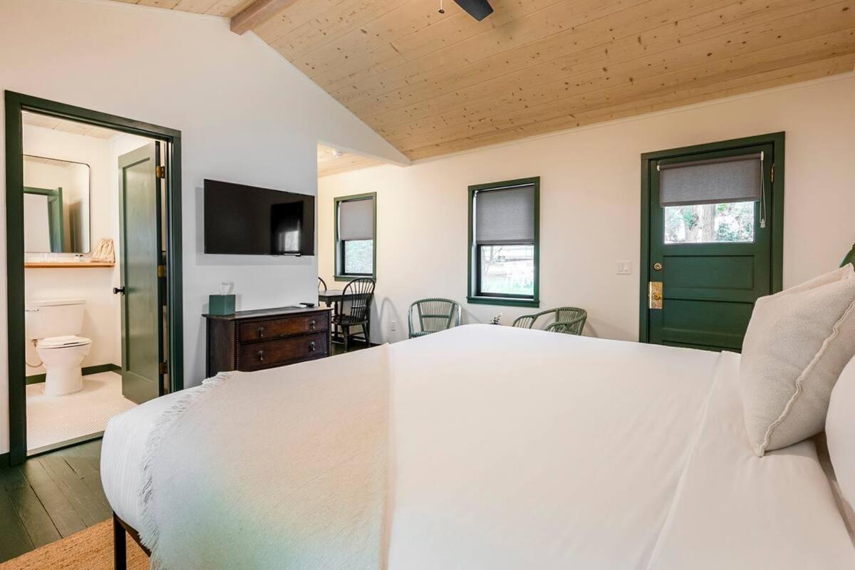Piety Hill Cottages Nevada City Room photo
